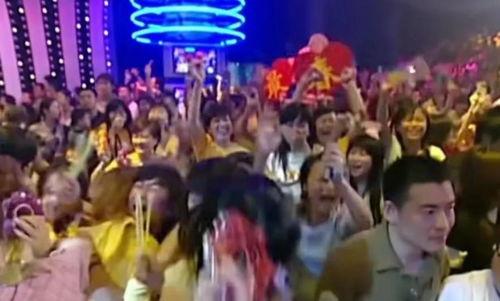 哇塞舞王天津91场直播,舞动狂欢，燃情津城