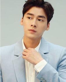 娱乐圈吃瓜李易峰是谁呀,揭秘李易峰的星光之路