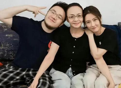 娱乐八卦瓜田吃瓜,揭秘明星们的幕后故事与甜蜜瓜田